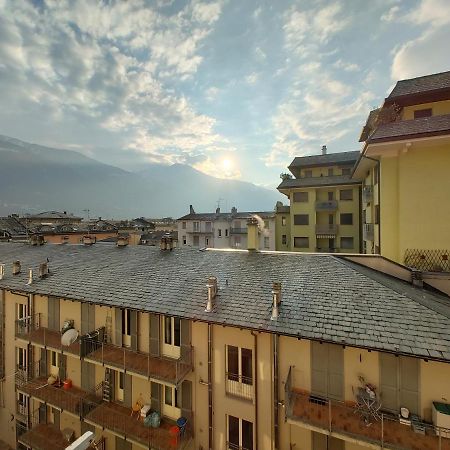 Appartement La Casa Del Birraio à Sondrio Extérieur photo