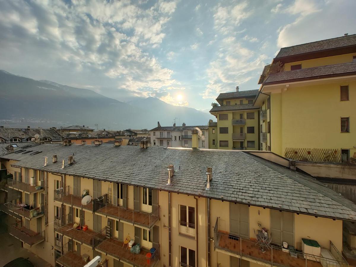 Appartement La Casa Del Birraio à Sondrio Extérieur photo